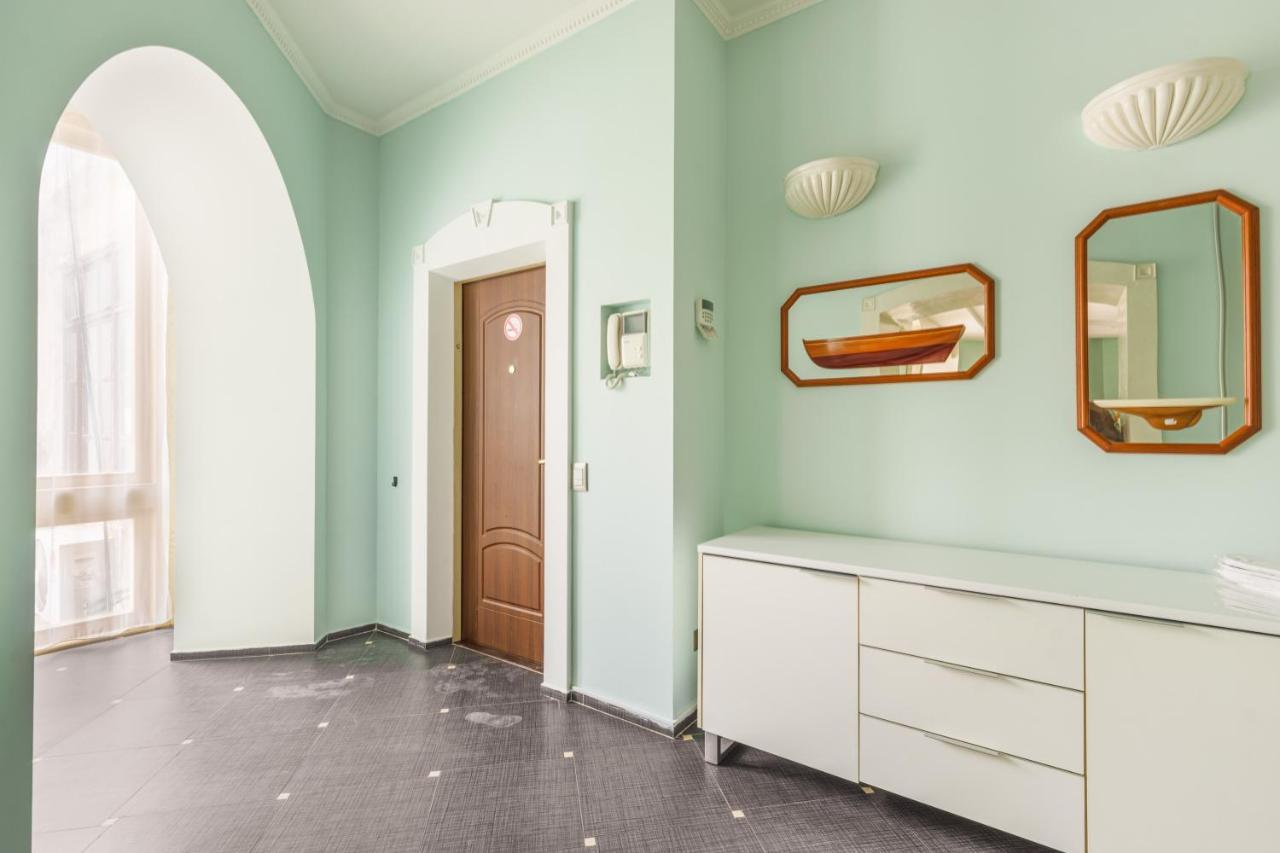 Deribasivska Cozy 4-Room Apartment Odessa Buitenkant foto