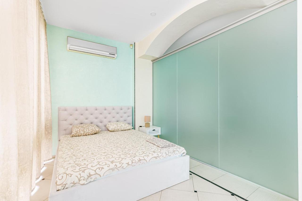Deribasivska Cozy 4-Room Apartment Odessa Buitenkant foto