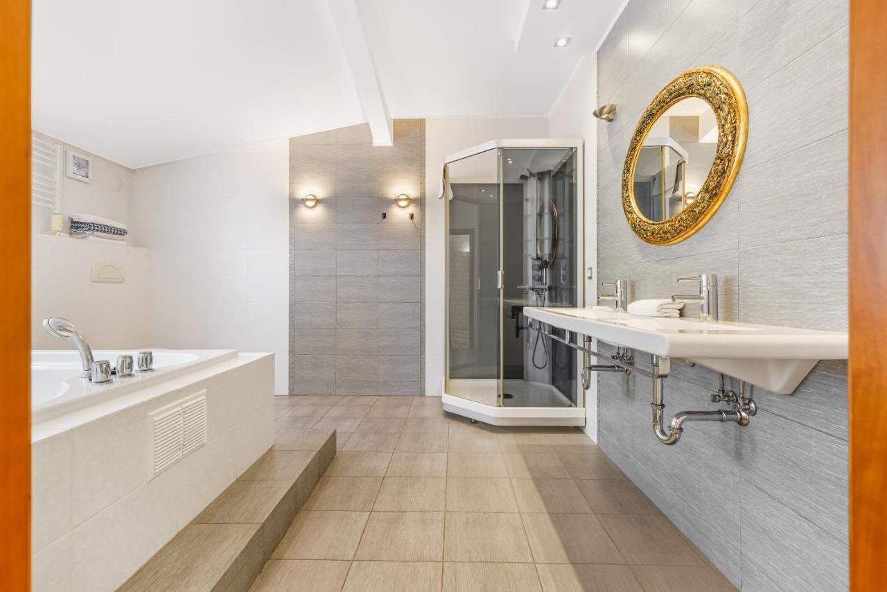Deribasivska Cozy 4-Room Apartment Odessa Buitenkant foto